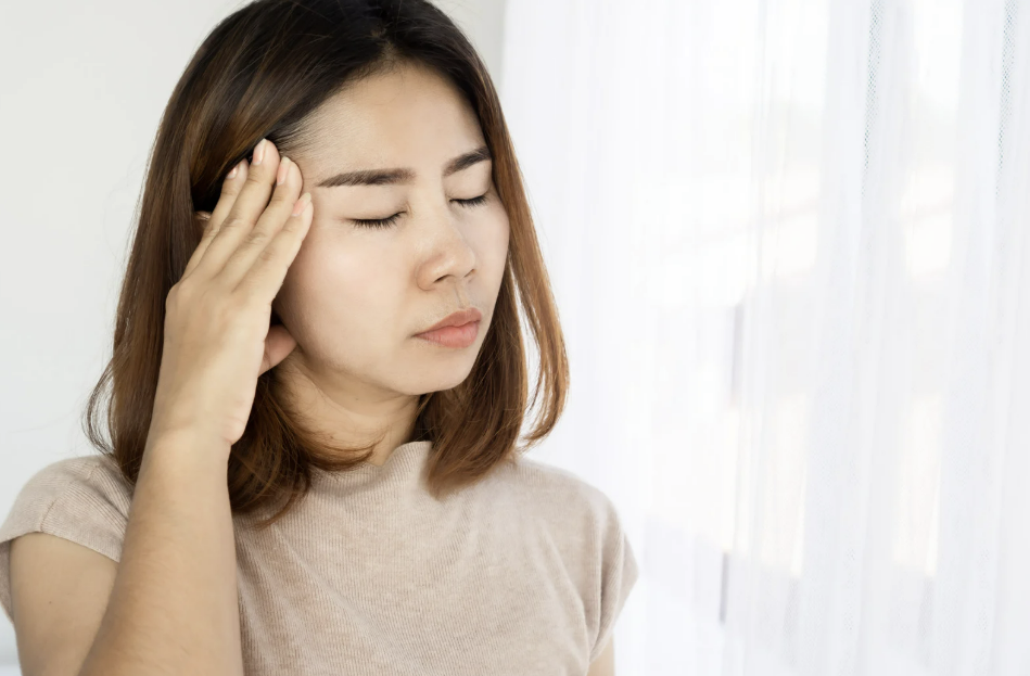 tantangan trimester pertama, mual saat hamil, kelelahan saat hamil, pusing saat hamil, morning sickness, nyeri payudara, Bunda, si Kecil